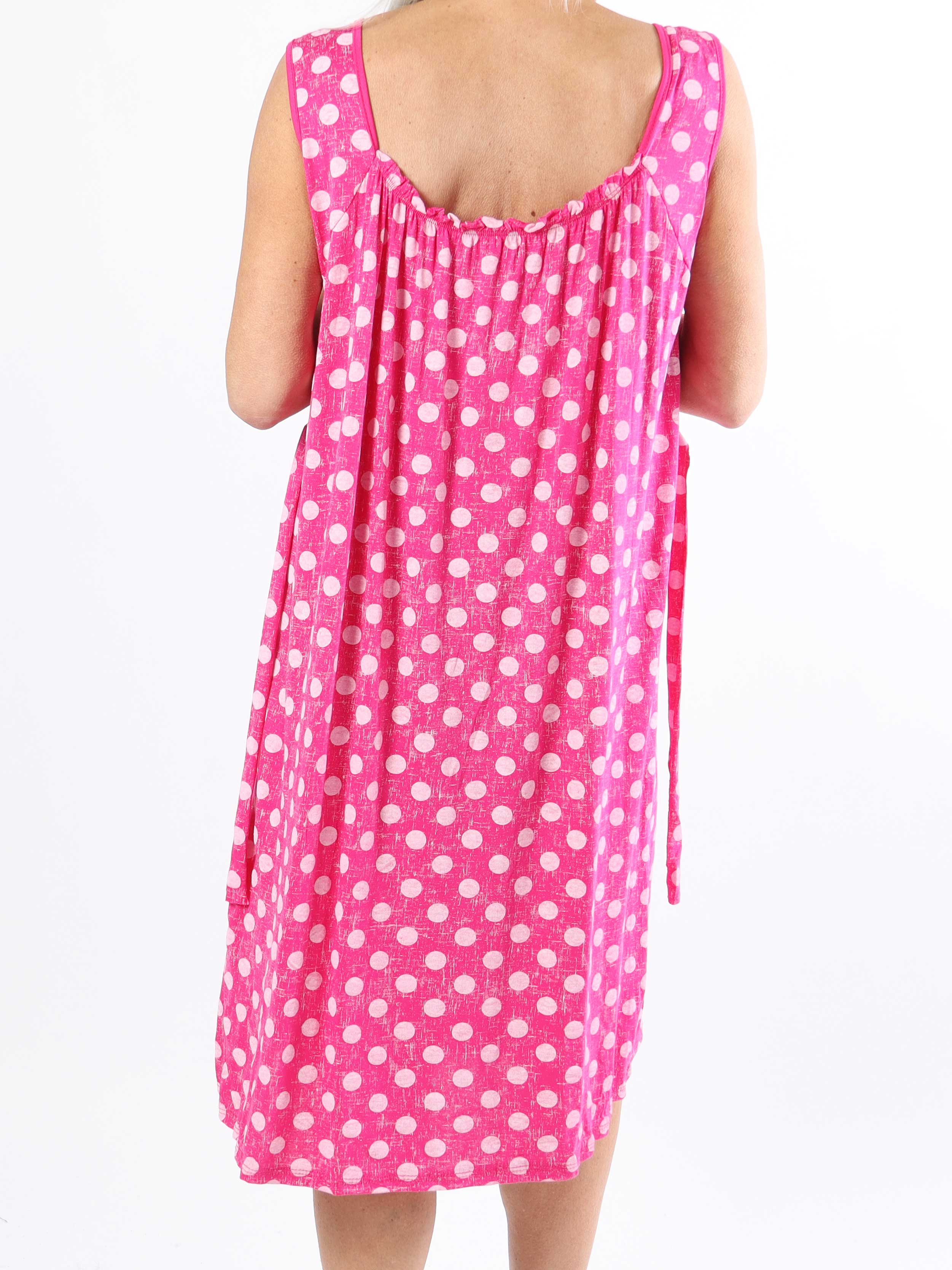 Medina - Prikket plus size kjole med bindebånd